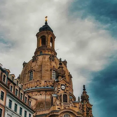 *4 Personen, 2 Zi, Zentrumsnah*